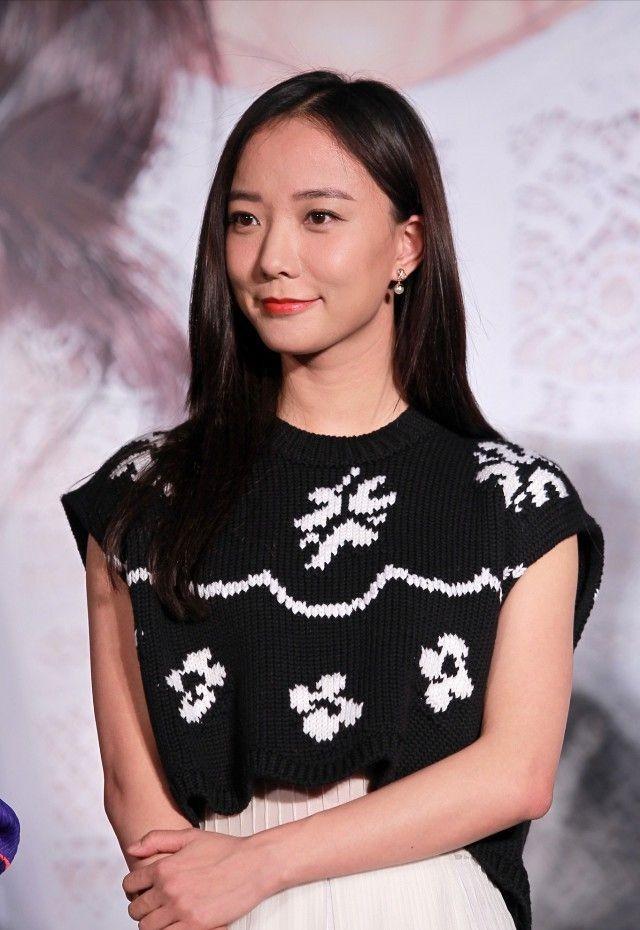 王珞丹個(gè)人資料及年齡全解析:深度揭秘?zé)赡粌?nèi)外的人生軌跡