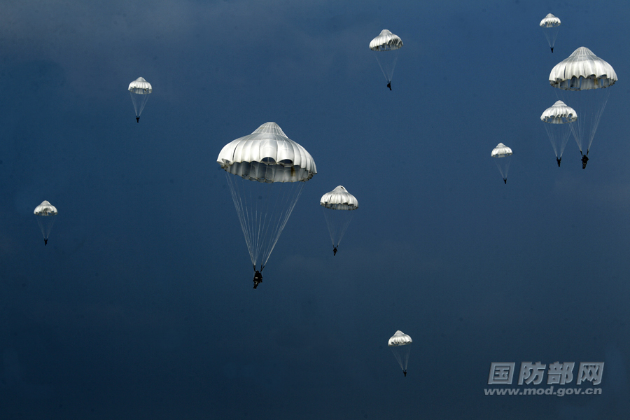 深度解析：十五軍是什么兵種？探秘中國空降兵的榮耀與使命