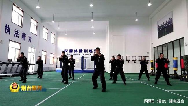 夜幕下的對(duì)話:探秘中國人民武裝警察部隊(duì)特種警察學(xué)院難考嗎的真相