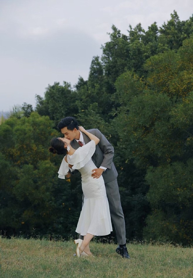 結(jié)婚照片尺寸是多少？一份超實用婚紗照尺寸全攻略深度解析