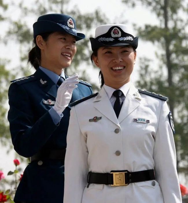 深度解析:越南女兵大閱兵的軍事力量與巾幗風(fēng)采
