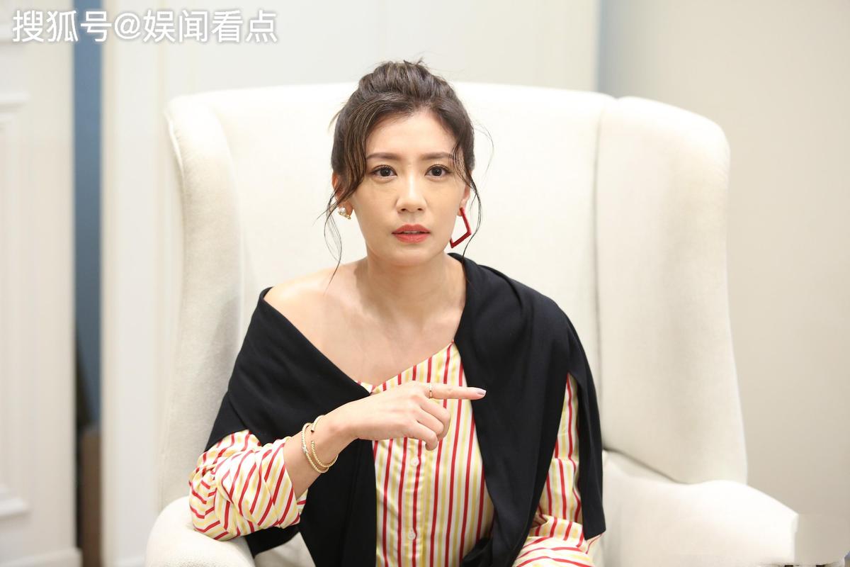 穿越熒幕，對話時(shí)光：揭秘賈靜雯個(gè)人資料簡介及 身高之謎