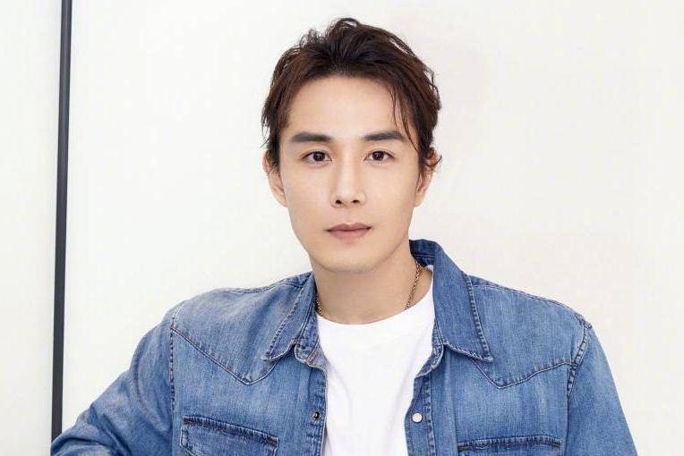 深度解析：李承鉉的家人是哪國(guó)人？國(guó)籍與家庭背景全揭秘