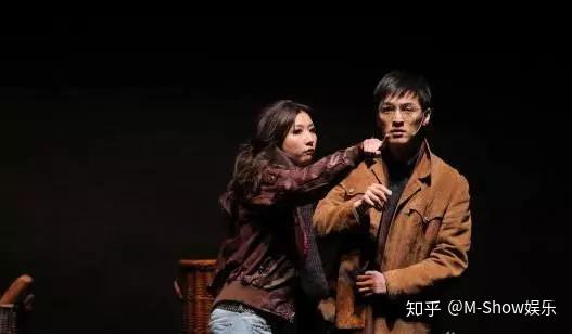 演員是一個什么樣的角色:深度解析其藝術(shù)使命與職業(yè)內(nèi)涵