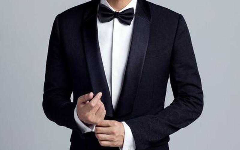 靳東簡介個人簡歷老婆全解析:深度揭秘熒屏男神的演藝與家庭生活