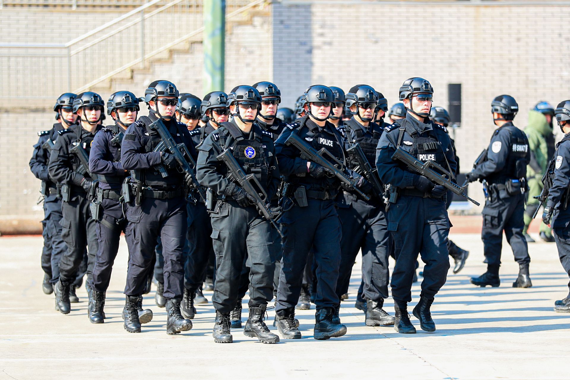 對(duì)話(huà)奇遇：探秘中國(guó)人民武裝警察部隊(duì)特種警察學(xué)院收女生嗎？
