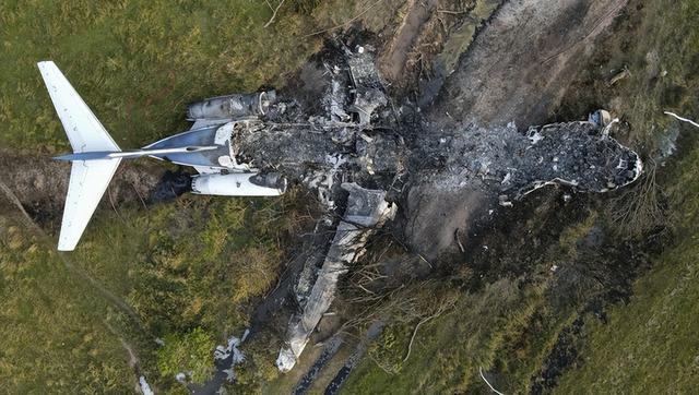 空警200兩次空難事故:深度剖析與中國航空安全體系的涅槃之路