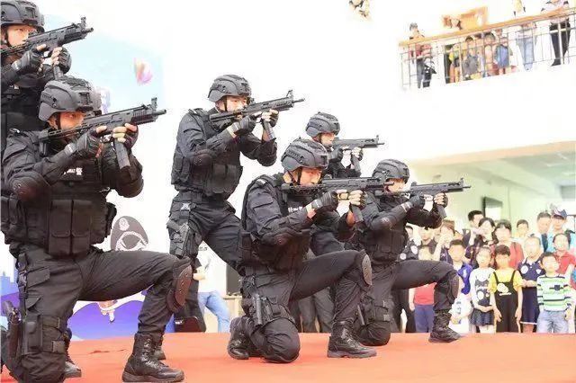 穿越迷霧:一次關于中國人民武裝警察部隊特種警察學院姜國營院長的深層對話
