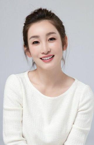 秦海璐個(gè)人資料簡介圖片大全：深度解析其演藝生涯與生活全貌