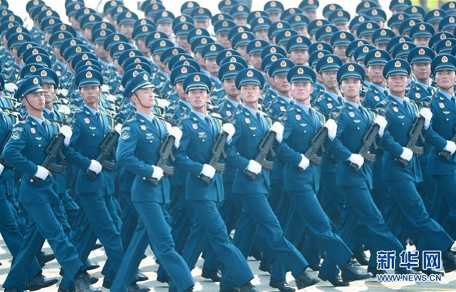 閱兵式方陣大約多少人?深度解析閱兵隊列人數(shù)構(gòu)成與幕后精粹