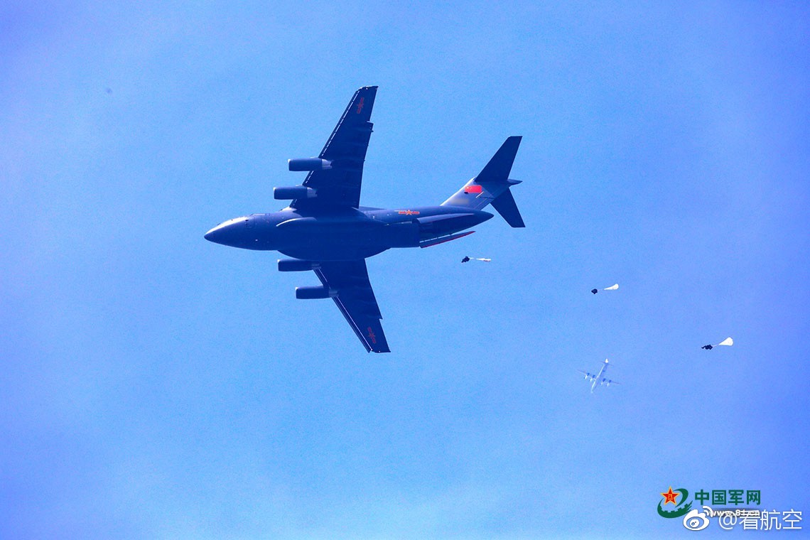 深度解析美國空降兵的戰(zhàn)斗力:精銳鑄就與未來挑戰(zhàn)