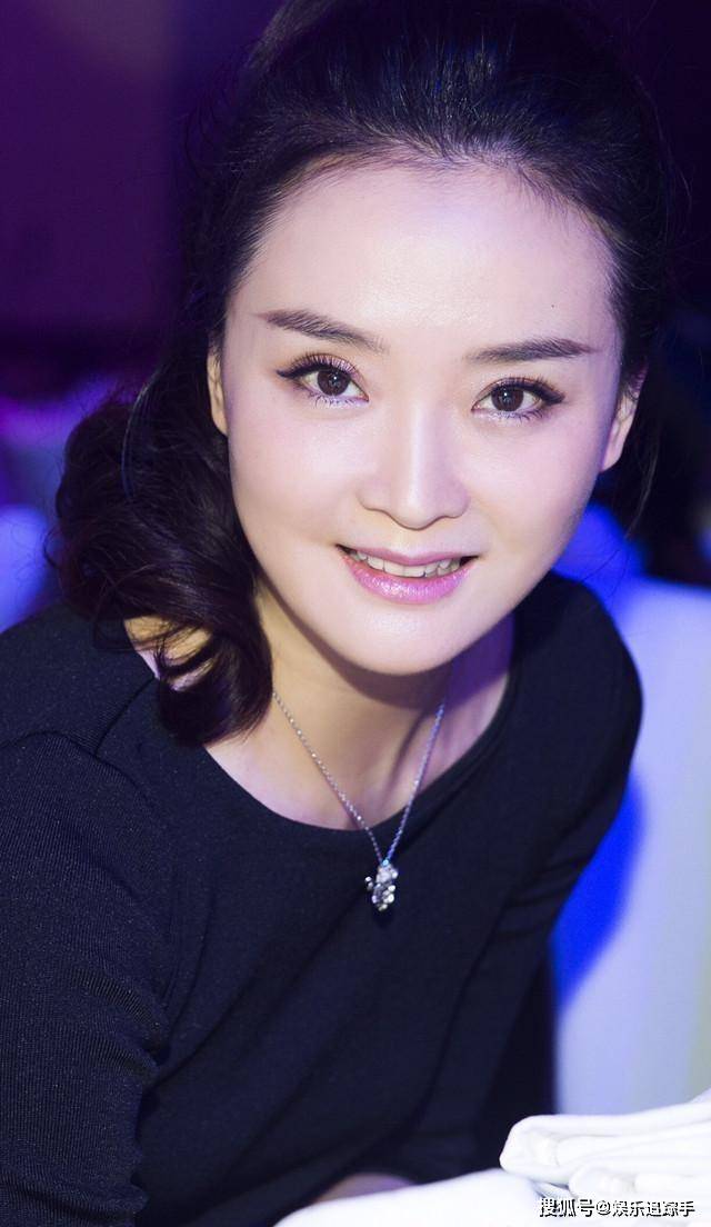 深度解析：王艷老公是誰？首次曝光幸福家庭圖片與背景