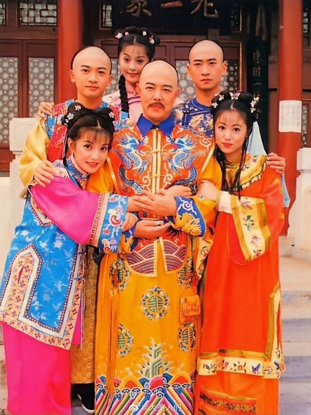 抓住經(jīng)典：還珠格格人物名字大全深度盤(pán)點(diǎn)與角色解析