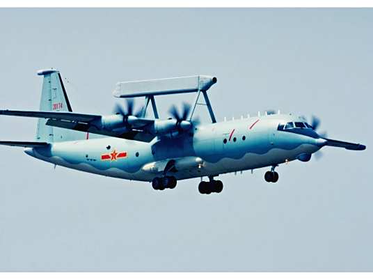 深度解析:空警200究竟是什么飛機(jī)改的?揭秘中國(guó)空軍“平衡木”預(yù)警機(jī)