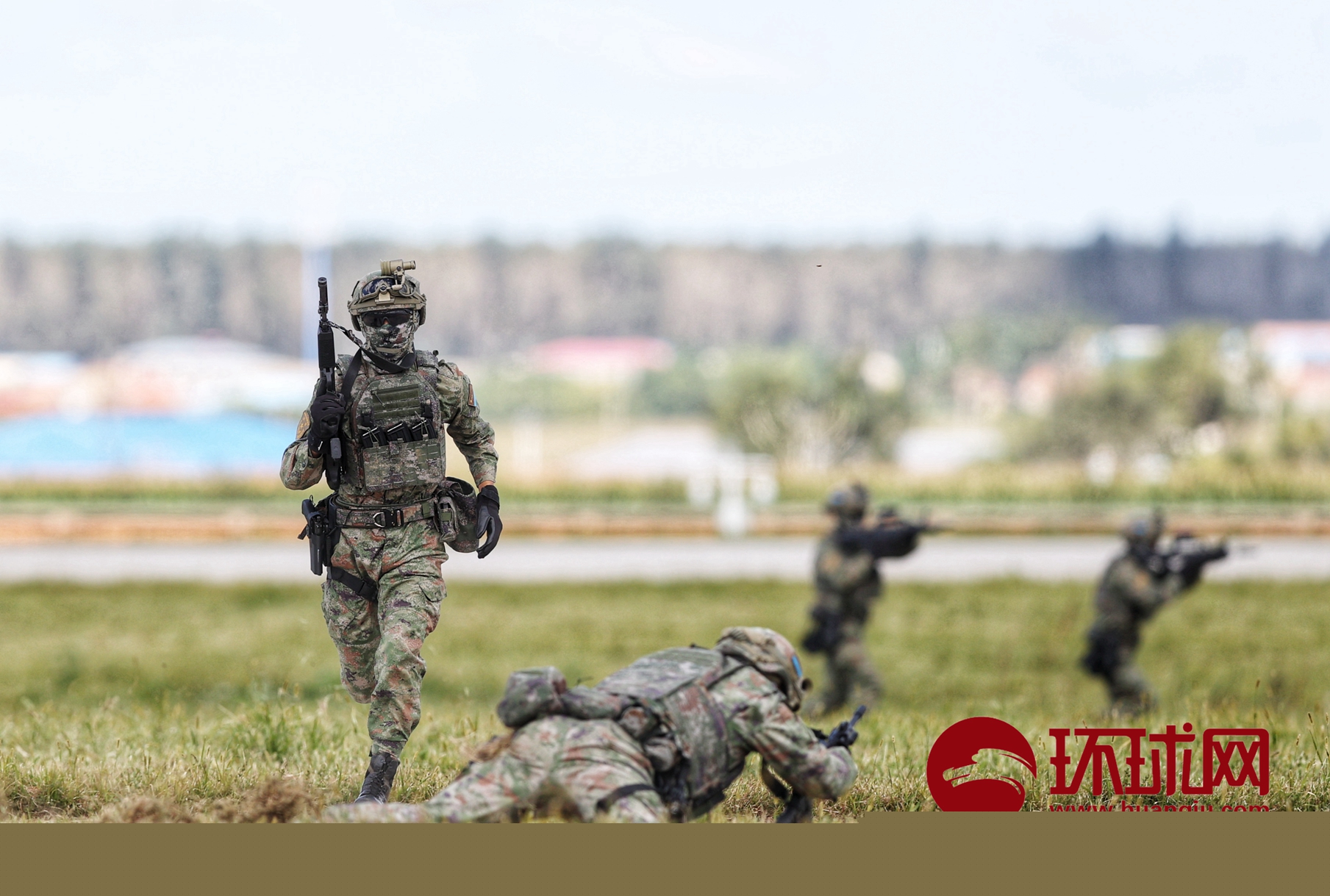 深度解析美國空降兵的戰(zhàn)斗力:精銳鑄就與未來挑戰(zhàn)